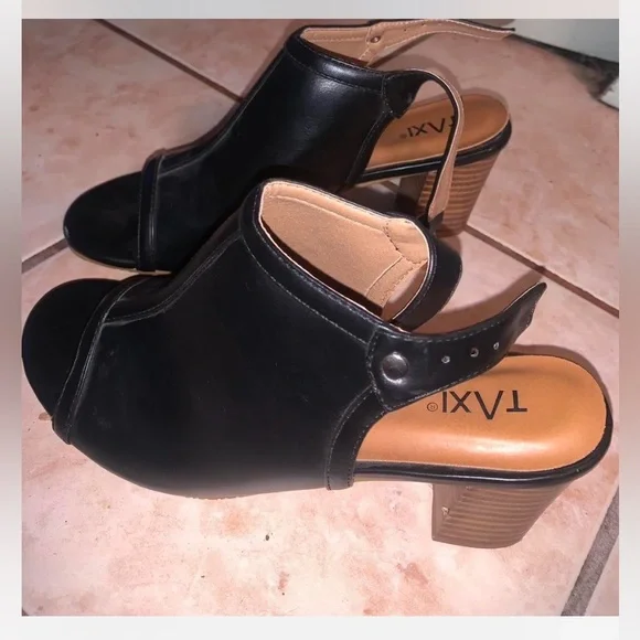 SOLD Taxi black high heel shoes 31 / 10 - Picture 3 of 7